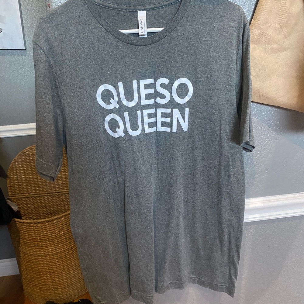 Graphic tee